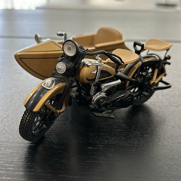 Harley-Davidson Numbered Limited Edition 1933 Motorcycle Sidecar Ultra Edition - Picture 2 of 14